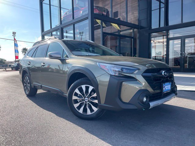 Used 2025 Subaru Outback Touring AWD/4WD image 1