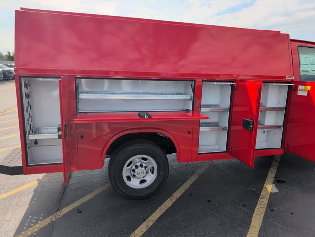 New 2026 Chevrolet Express 3500 w/ Power Convenience Package RWD image 27