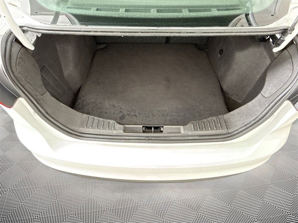 Used 2017 Ford Focus SE w/ Cold Weather Package image 28