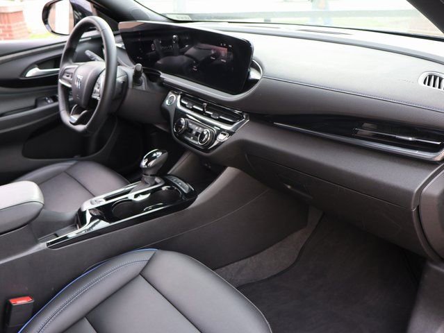 Certified 2025 Buick Envista Sport Touring image 10