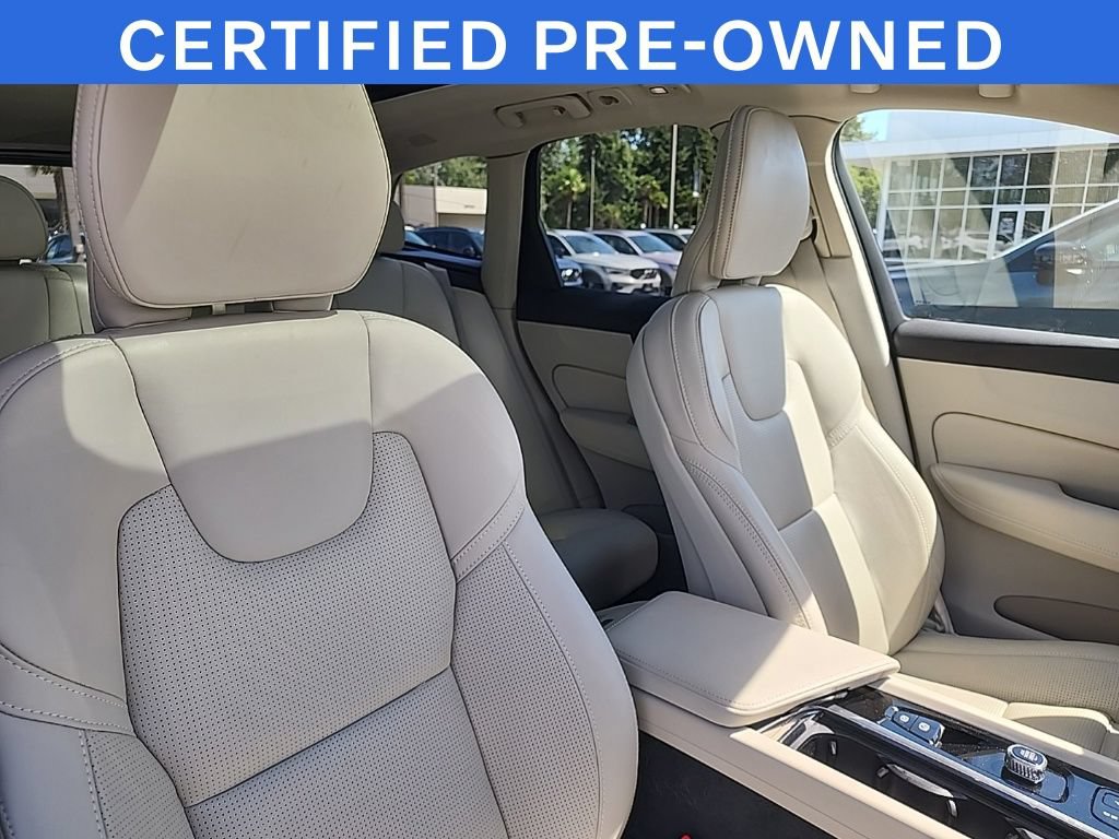 Certified 2023 Volvo XC60 T8 Ultimate w/ Climate Package AWD/4WD image 21