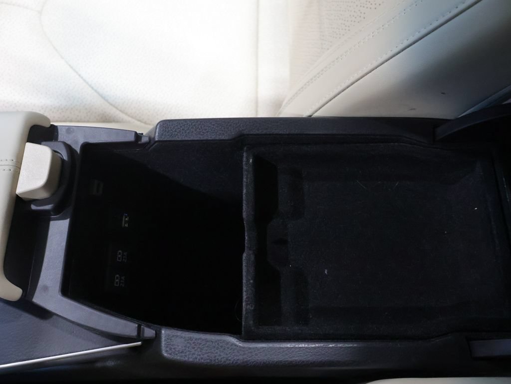 Used 2020 Toyota Avalon Limited w/ All Weather Liner Package FWD image 30