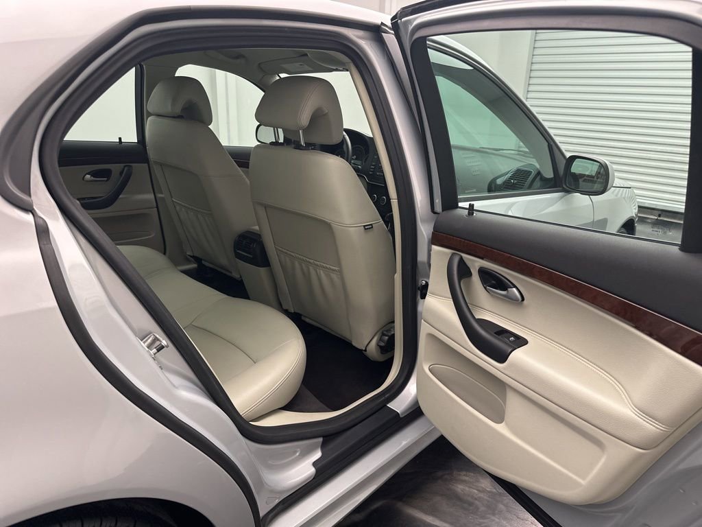 Used 2010 Saab 9-3 2.0T image 7