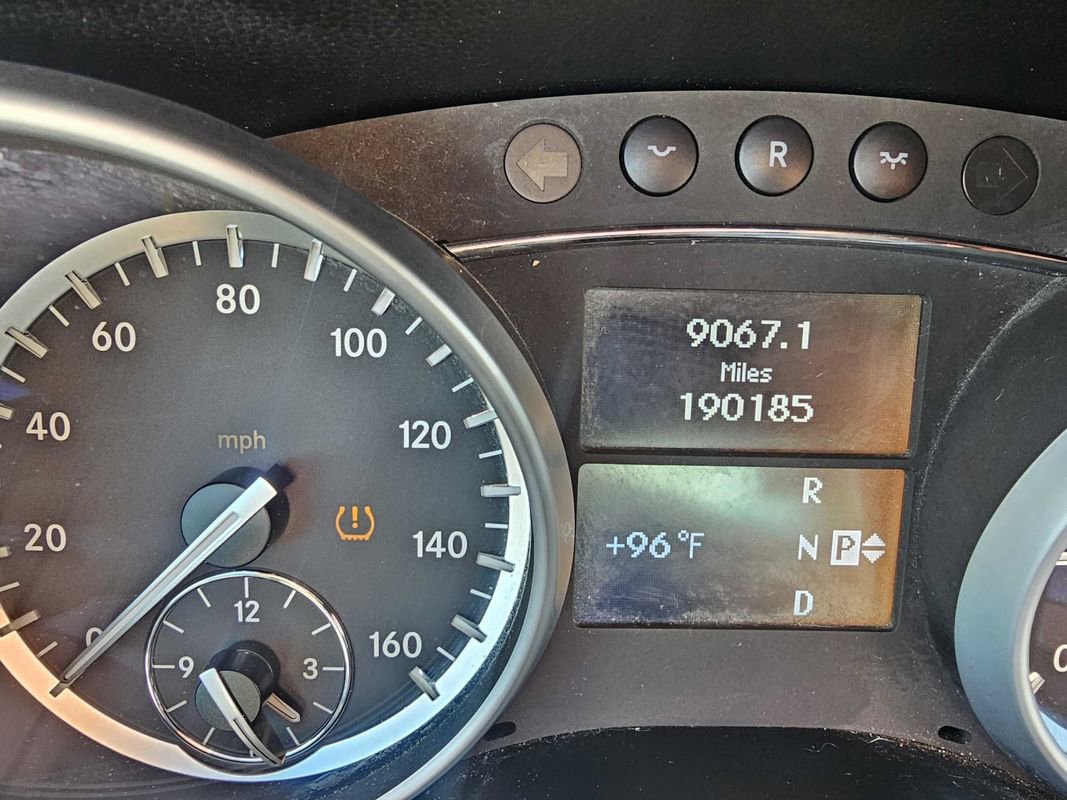 Used 2012 Mercedes-Benz GL 320 BlueTEC 4MATIC image 11