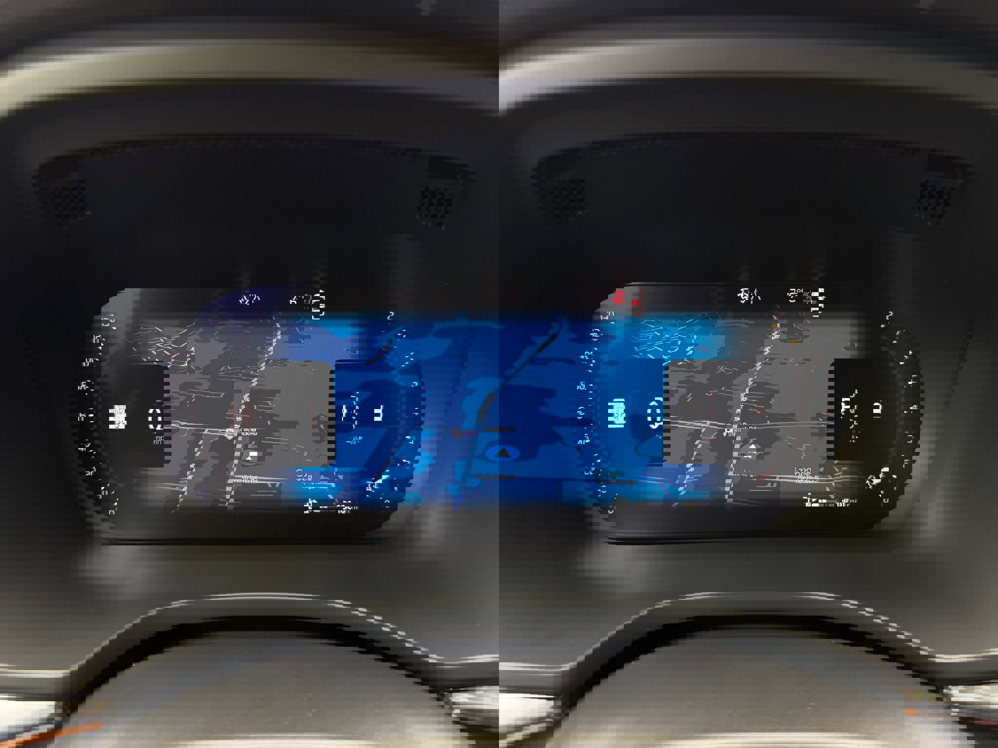 Certified 2024 Volvo XC60 B5 Plus w/ Protection Package Premier AWD/4WD image 18