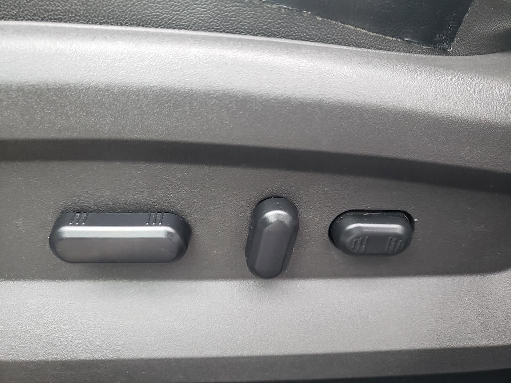 Used 2014 Lincoln MKX FWD w/ Walnut Swirl Wood Package image 17