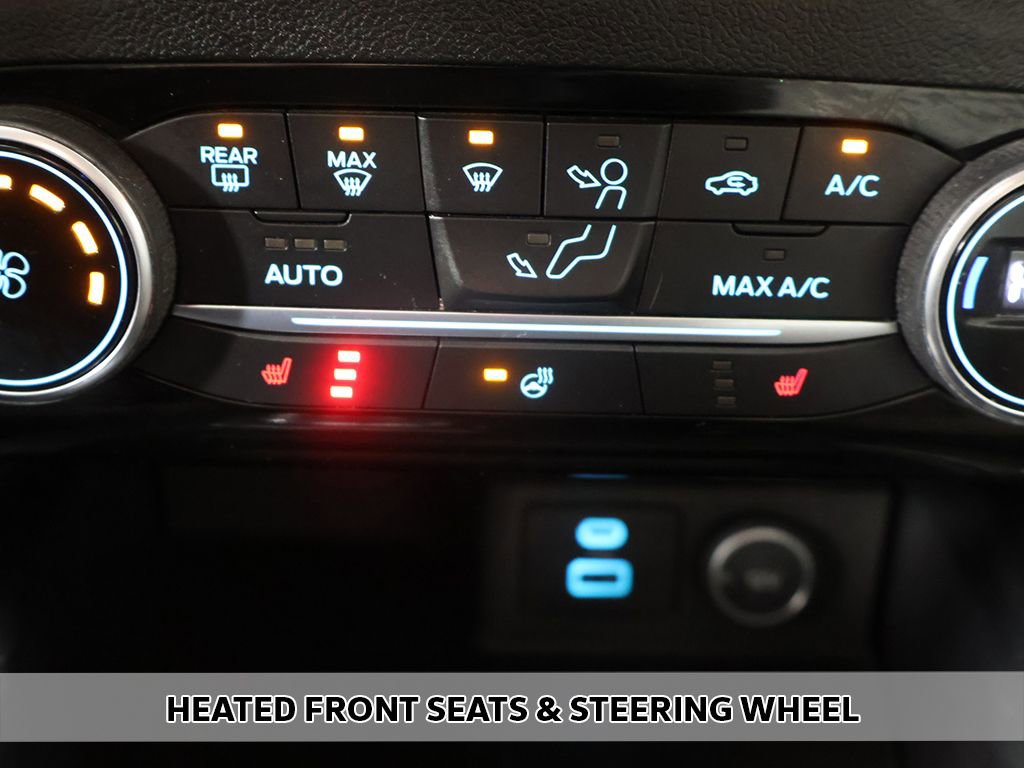 Used 2021 Ford Escape SE w/ SE Sport Appearance Package image 6