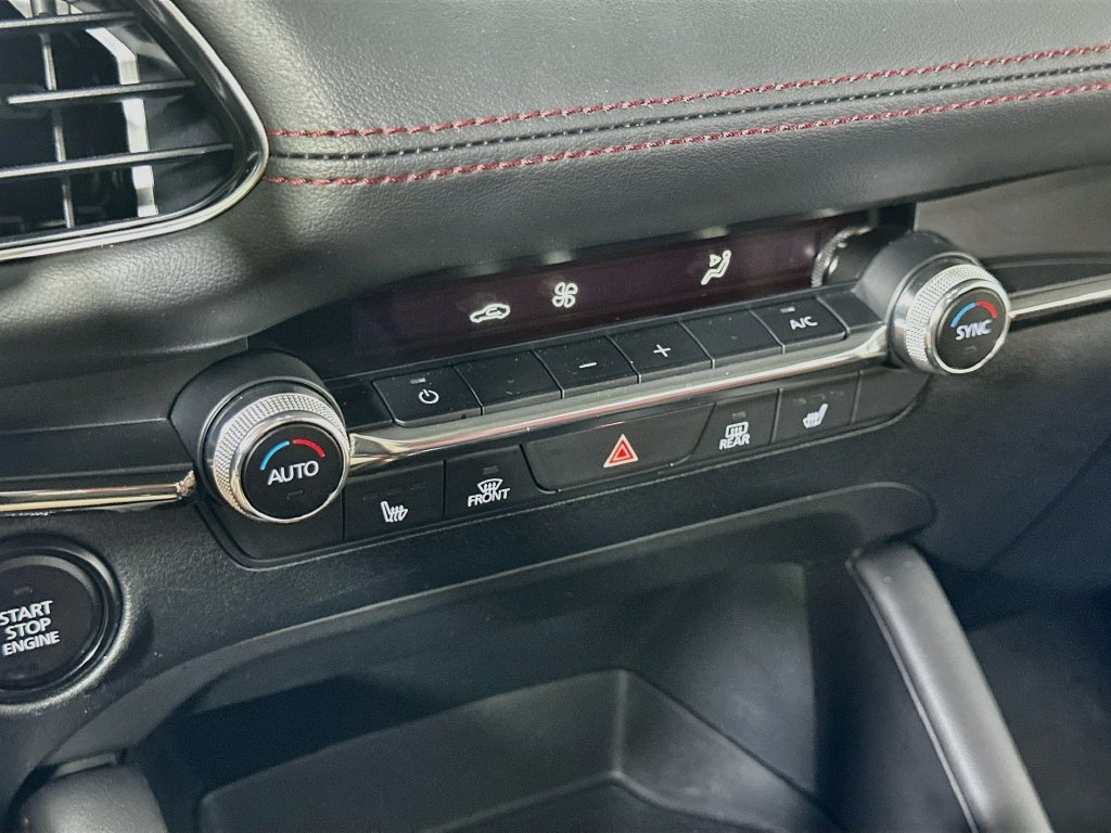 Used 2023 MAZDA MAZDA3 s FWD image 28
