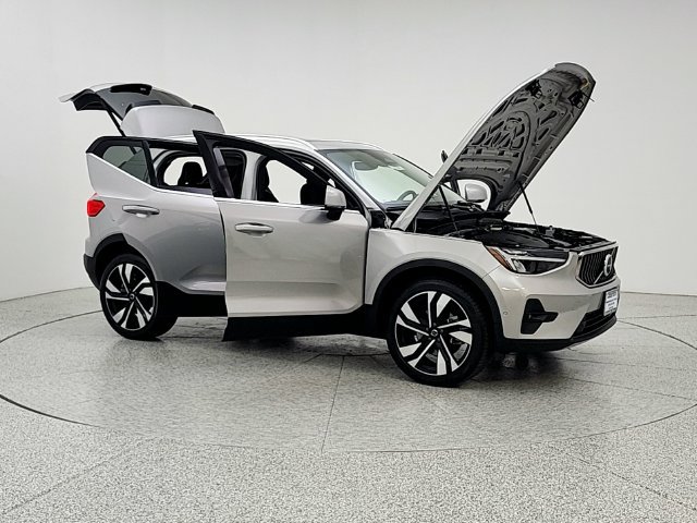Certified 2023 Volvo XC40 B5 Plus w/ Protection Package Premier AWD/4WD image 10