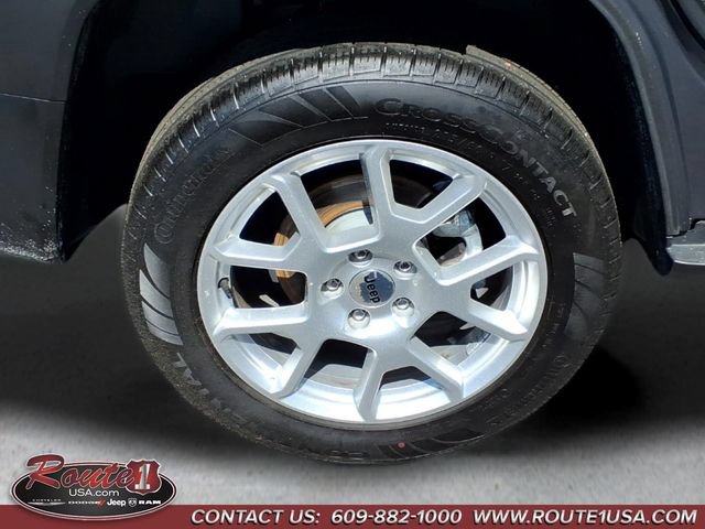 Used 2023 Jeep Renegade Latitude AWD/4WD image 17