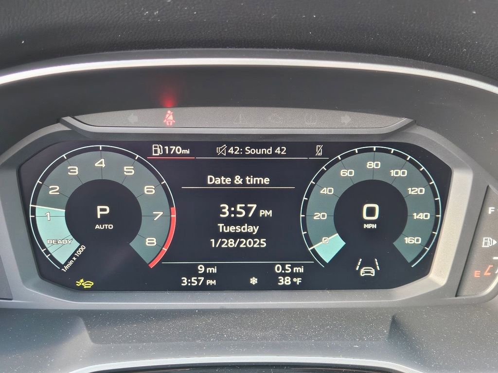 New 2025 Audi Q3 2.0T Premium image 8