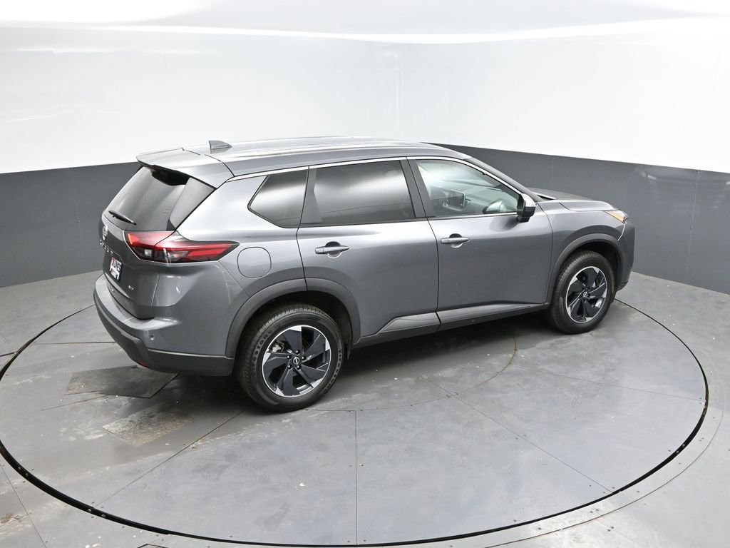 Used 2025 Nissan Rogue SV AWD/4WD image 31