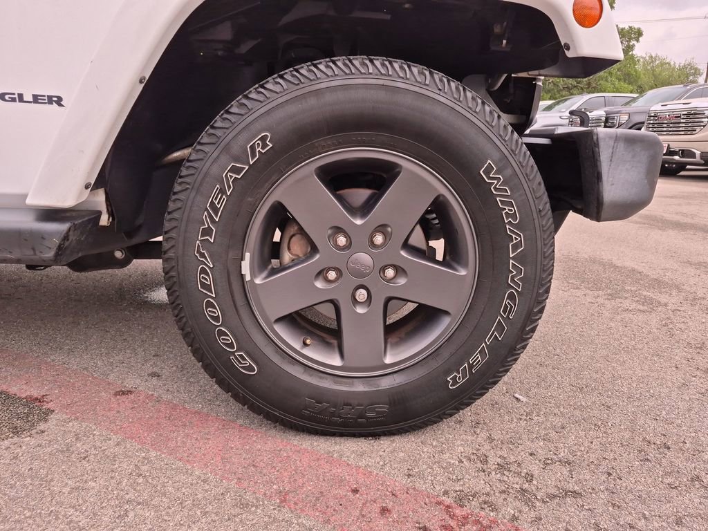 Used 2016 Jeep Wrangler Unlimited Sport AWD/4WD image 14