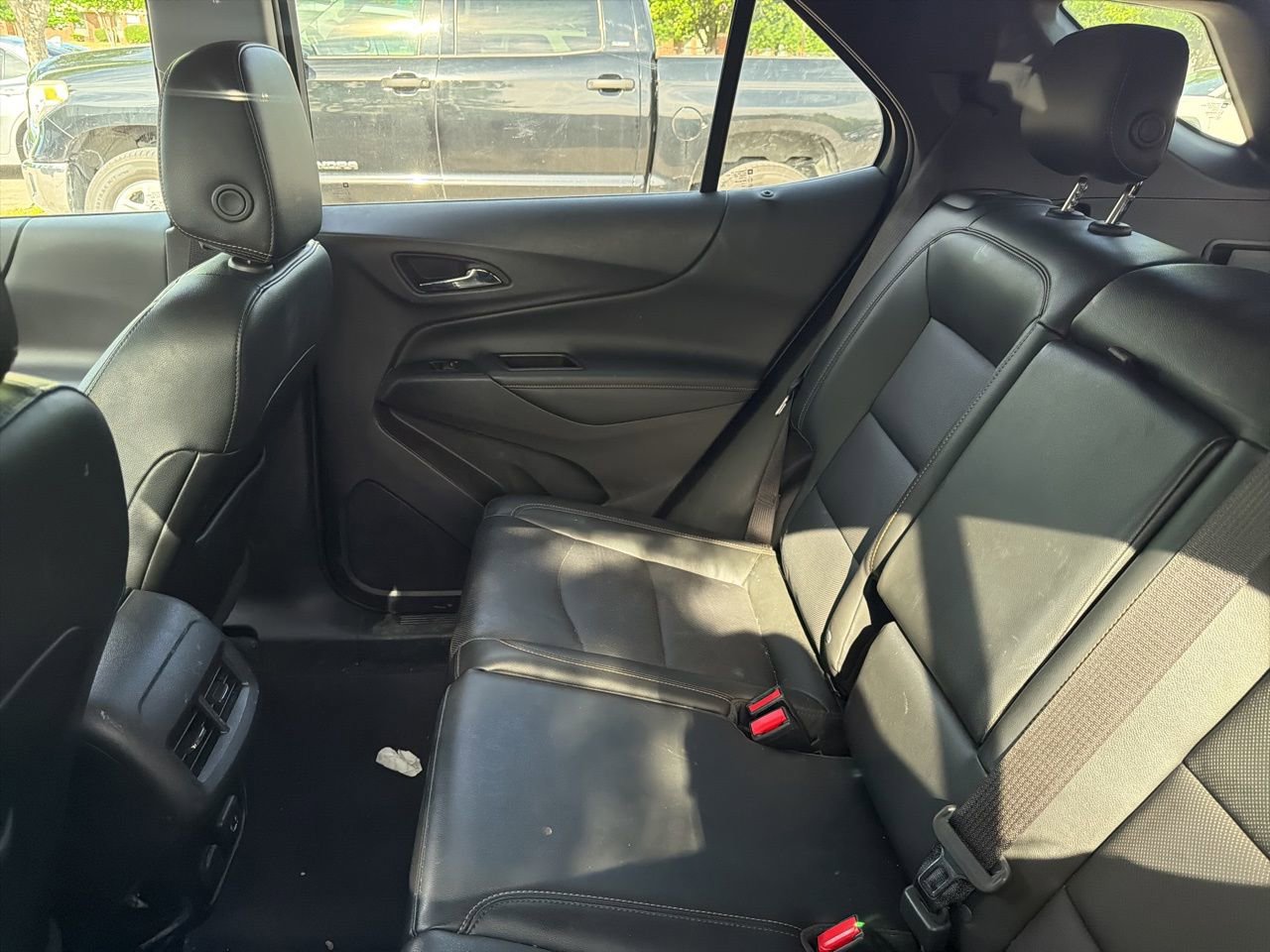 Used 2018 Chevrolet Equinox Premier image 8