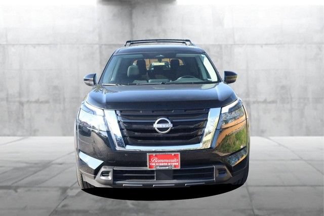 Certified 2023 Nissan Pathfinder SV w/ SV Premium Package AWD/4WD image 4