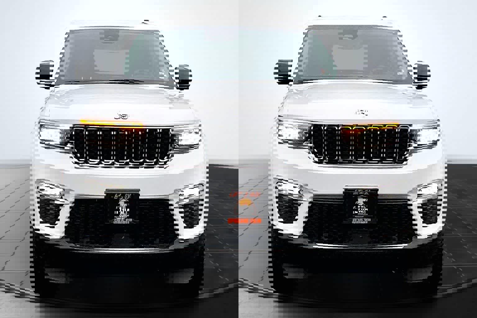 Used 2022 Jeep Grand Cherokee Limited 4xe w/ Luxury Tech Group II image 6