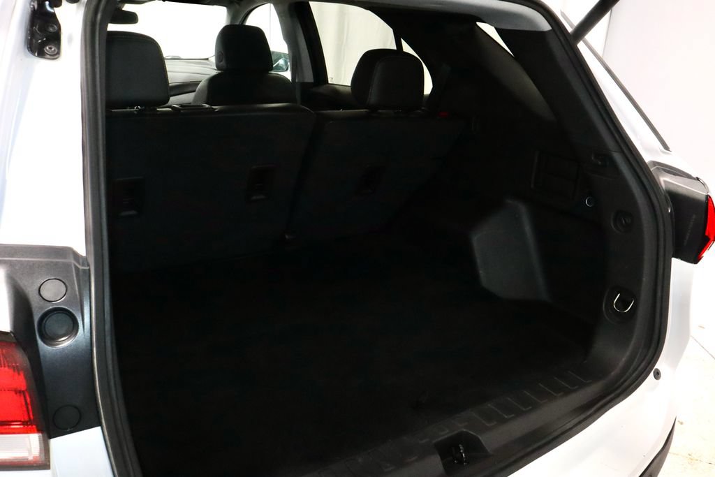 Used 2024 Chevrolet Equinox Premier AWD/4WD image 13