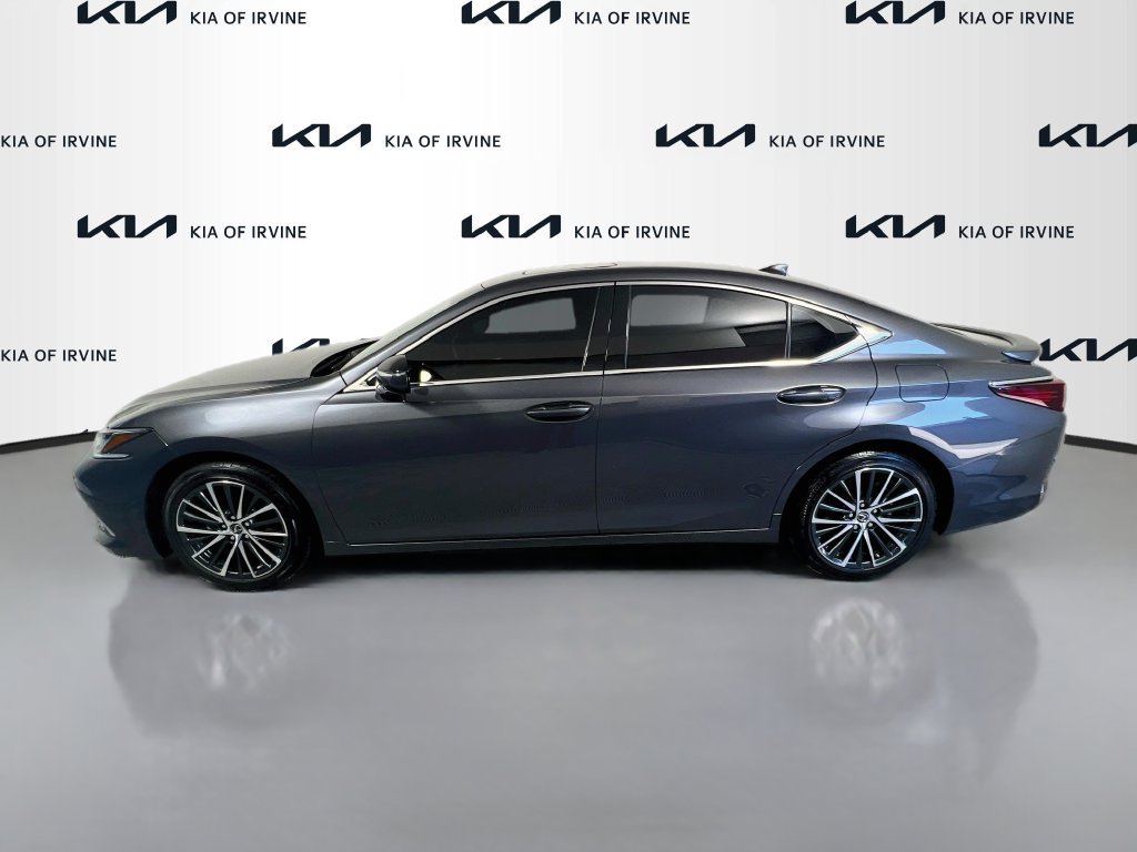 Used 2024 Lexus ES 300h w/ Premium Package FWD image 4
