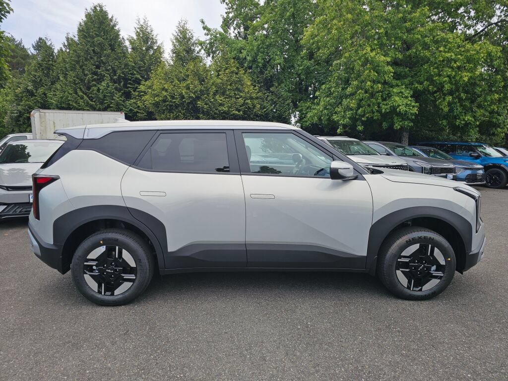 New 2027 Kia Seltos LX AWD/4WD image 4
