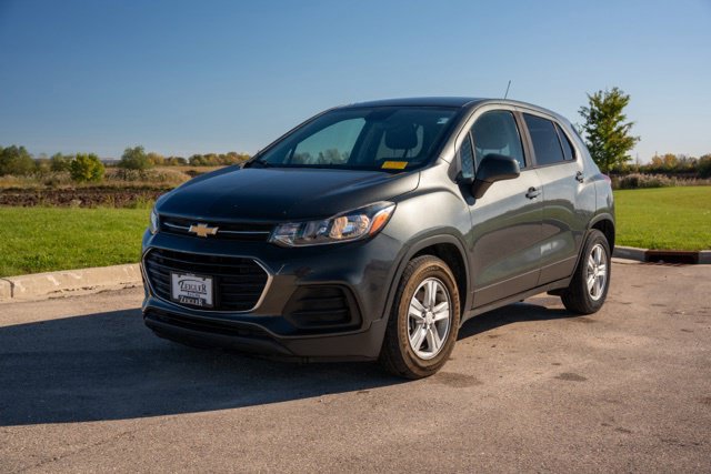 Used 2020 Chevrolet Trax LS w/ Tint and Cruise Package FWD image 3