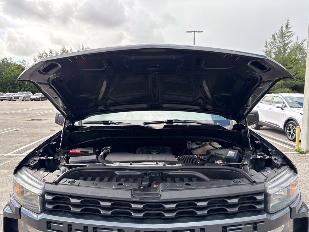 Used 2020 Chevrolet Silverado 1500 Custom w/ Custom Value Package RWD image 11