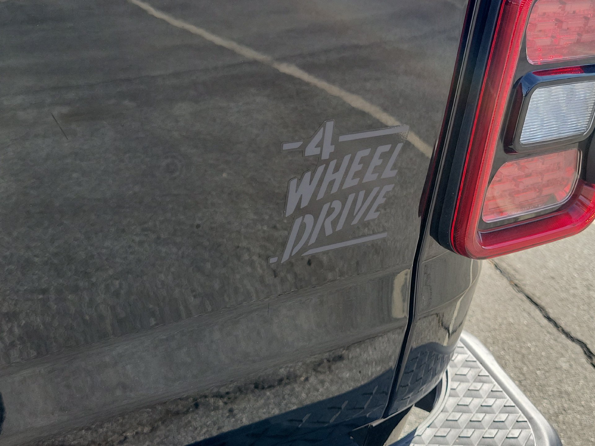 New 2026 Jeep Gladiator Sport AWD/4WD image 18