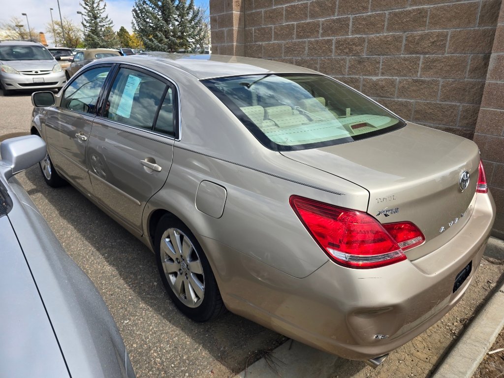 Used 2007 Toyota Avalon XLS image 4