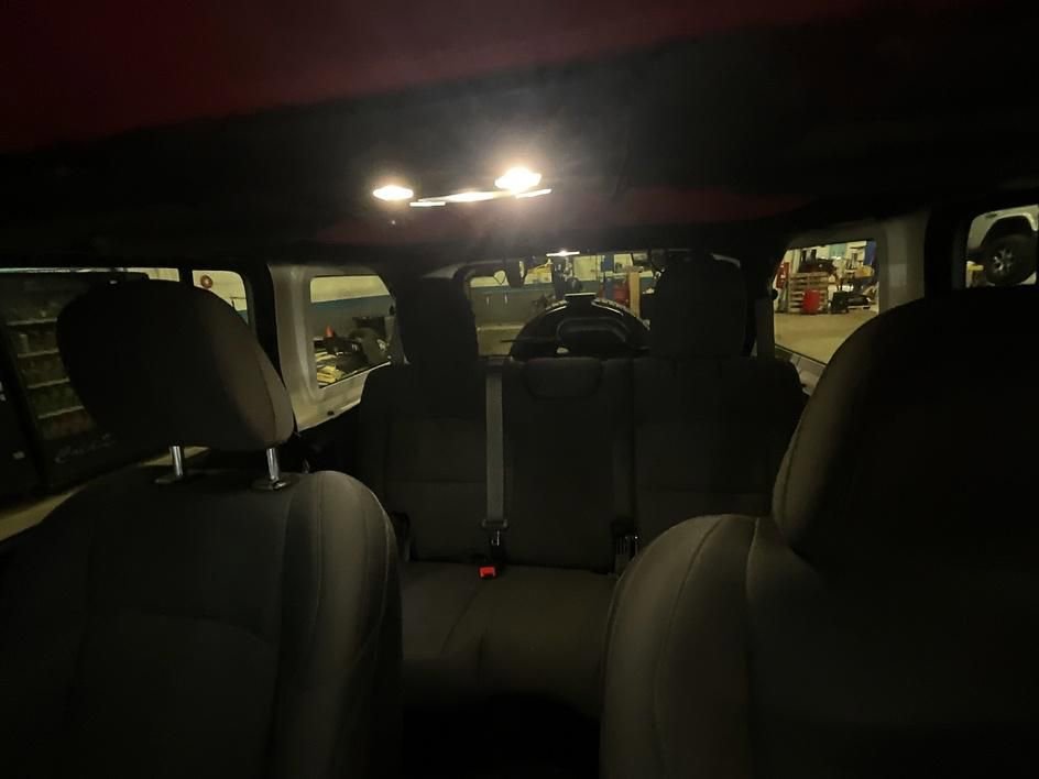 Used 2022 Jeep Wrangler Unlimited Sport image 23