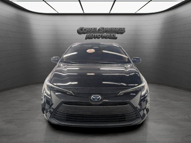 Used 2024 Toyota Corolla LE FWD image 2