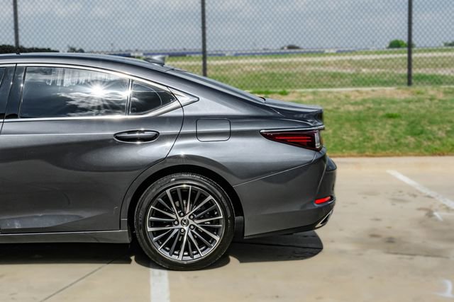 Used 2023 Lexus ES 350 w/ Premium Package FWD image 14