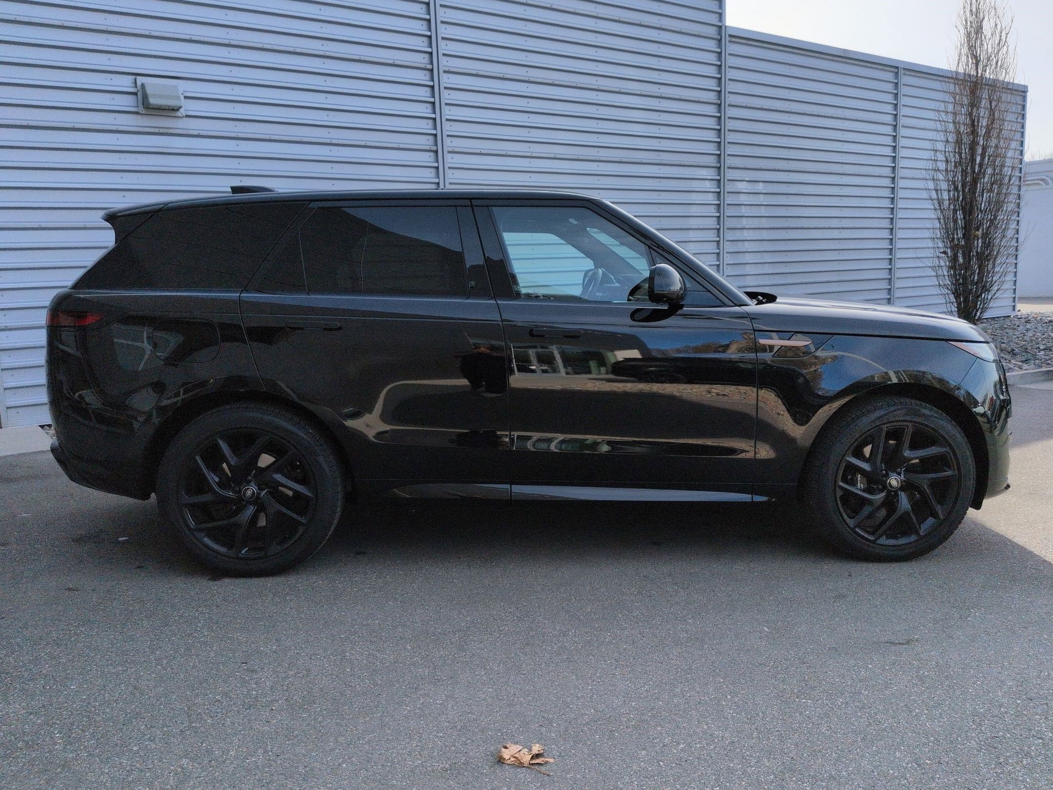 Used 2024 Land Rover Range Rover Sport Dynamic SE image 5