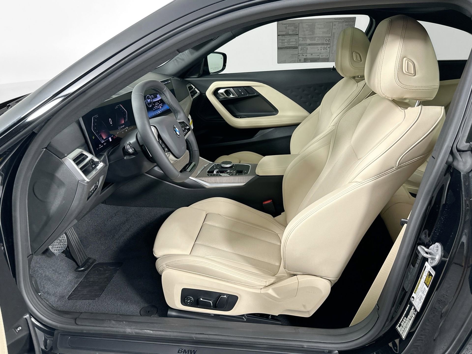 Used 2025 BMW 230i Coupe w/ Premium Package image 22