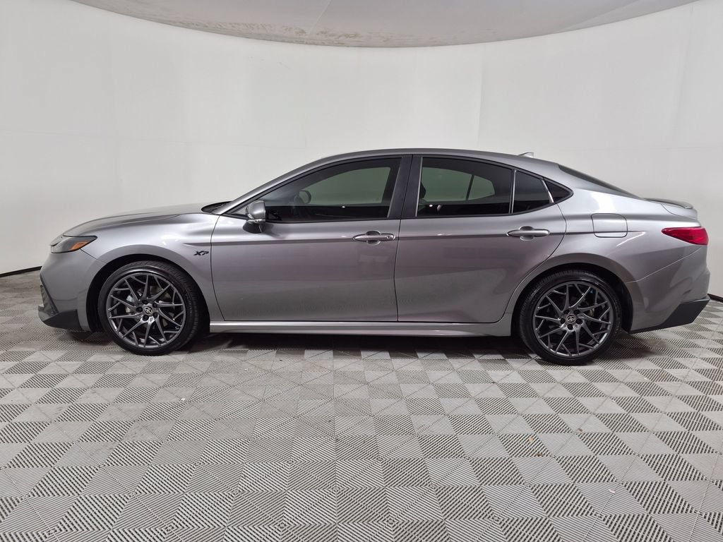 Used 2025 Toyota Camry SE w/ Convenience Package FWD image 6