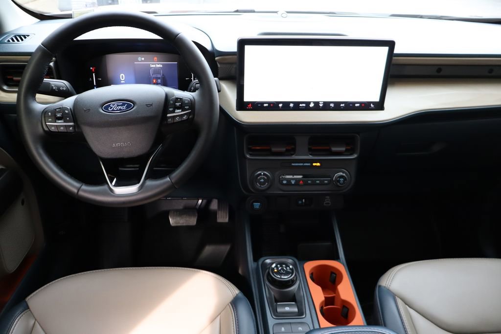 Used 2025 Ford Maverick Lariat image 5