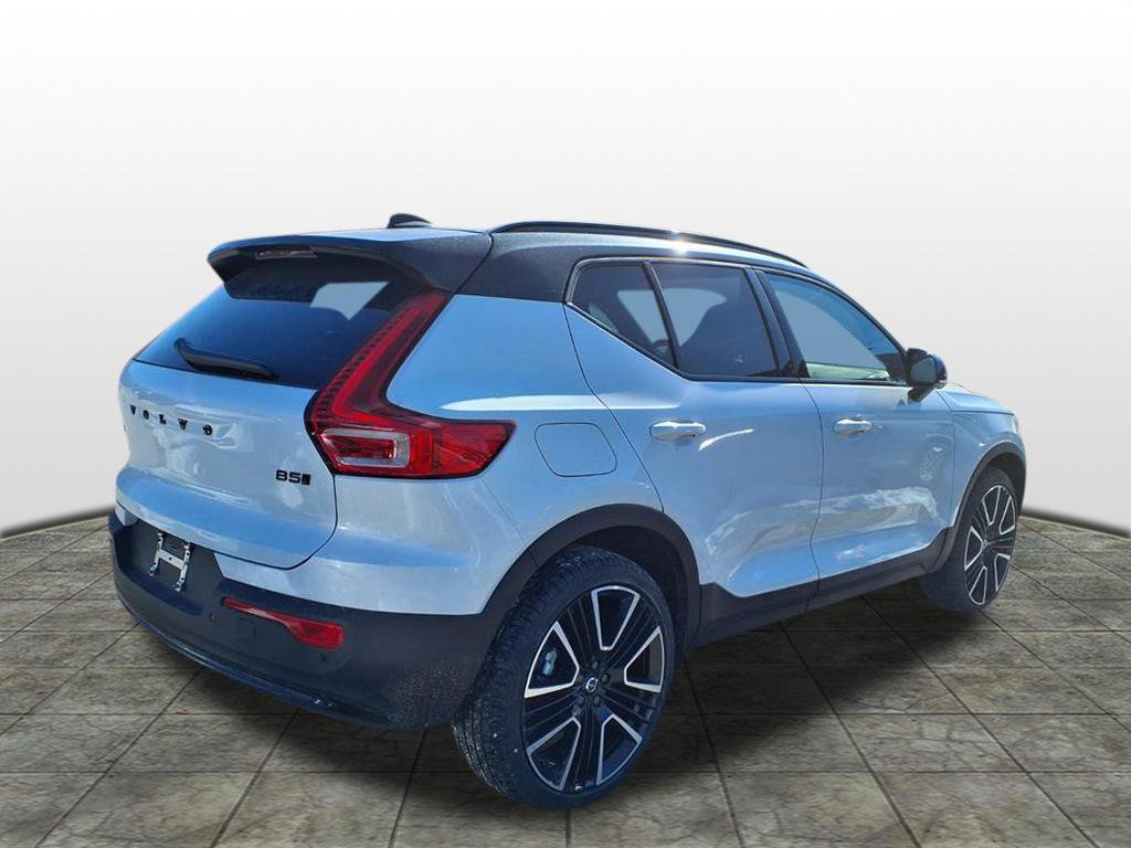 New 2026 Volvo XC40 B5 Ultra w/ Protection Package Premier AWD/4WD image 3