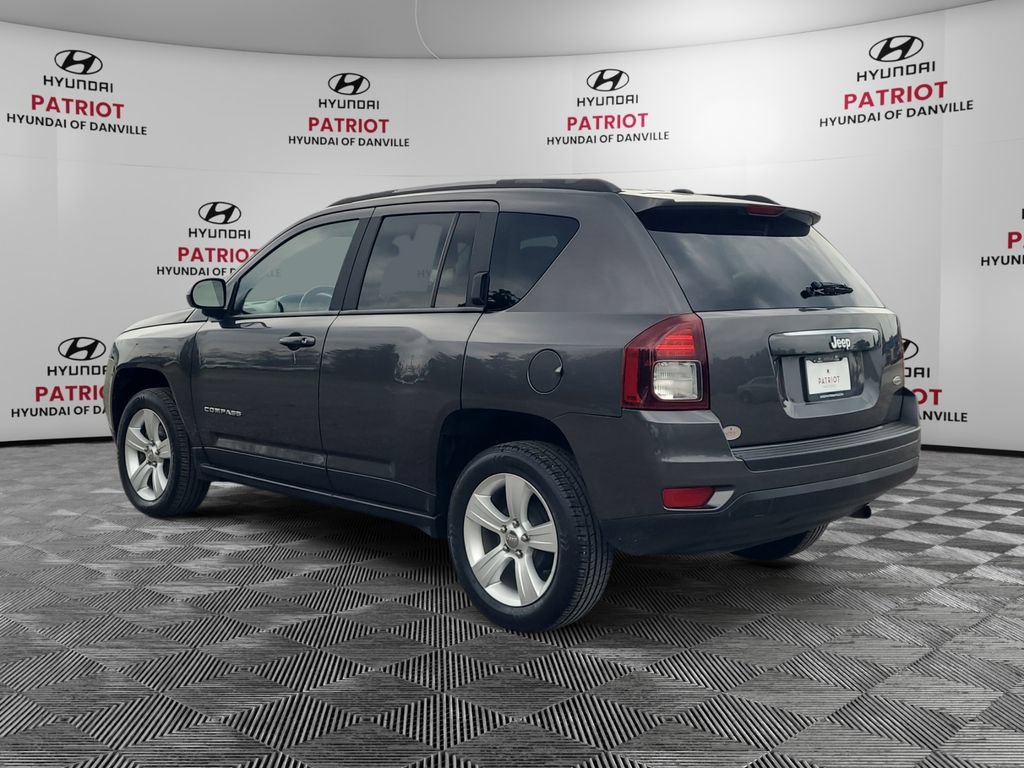 Used 2015 Jeep Compass Latitude FWD image 5
