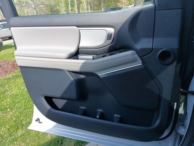 Certified 2025 Ford Expedition Active image 27