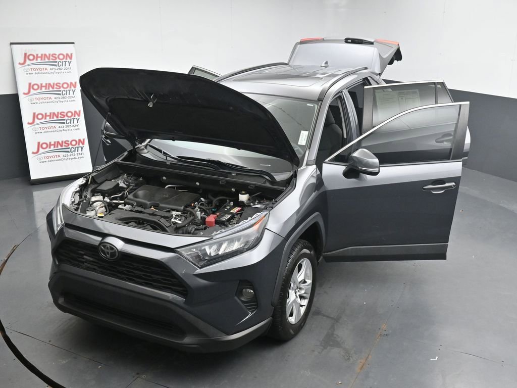 Used 2020 Toyota RAV4 XLE w/ Convenience Package FWD image 43