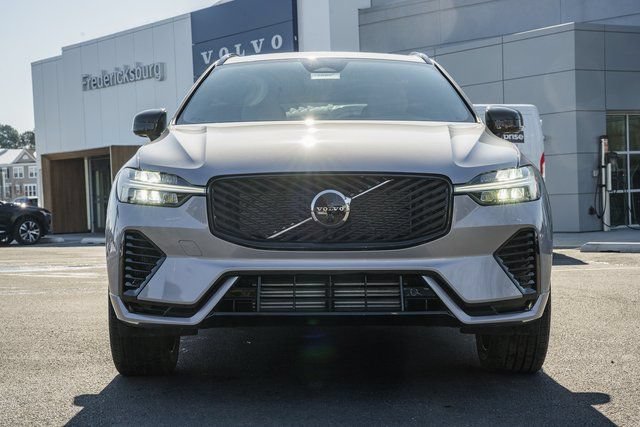 Used 2026 Volvo XC60 T8 Plus AWD/4WD image 2