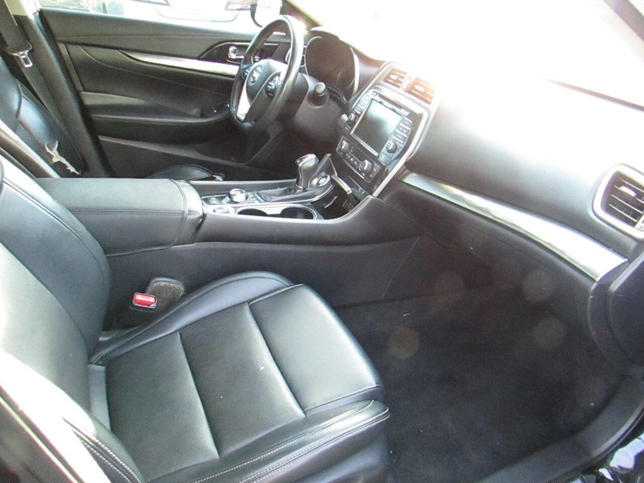 Used 2019 Nissan Maxima 3.5 SL w/ Floor Mat Group image 32