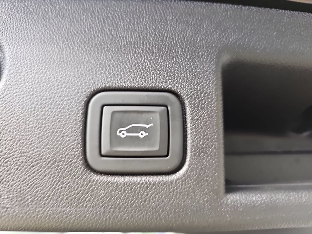 Certified 2024 Chevrolet Equinox LT AWD/4WD image 17