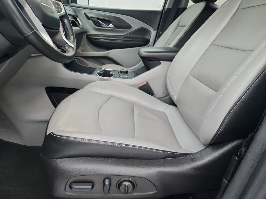 Used 2024 GMC Terrain SLT FWD image 21