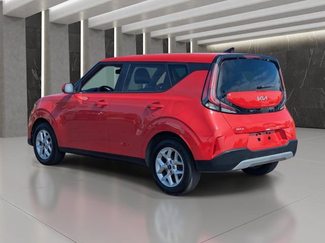 Used 2025 Kia Soul LX w/ LX Technology Package image 4