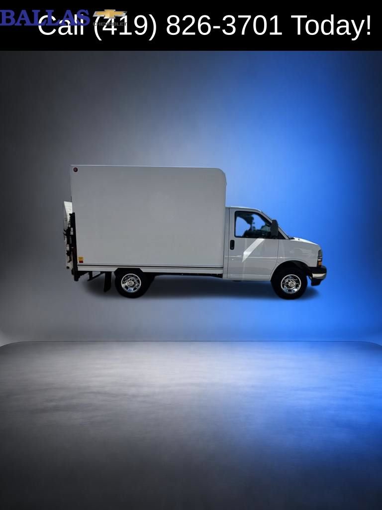 Used 2021 Chevrolet Express 3500 w/ Power Convenience Package RWD image 3