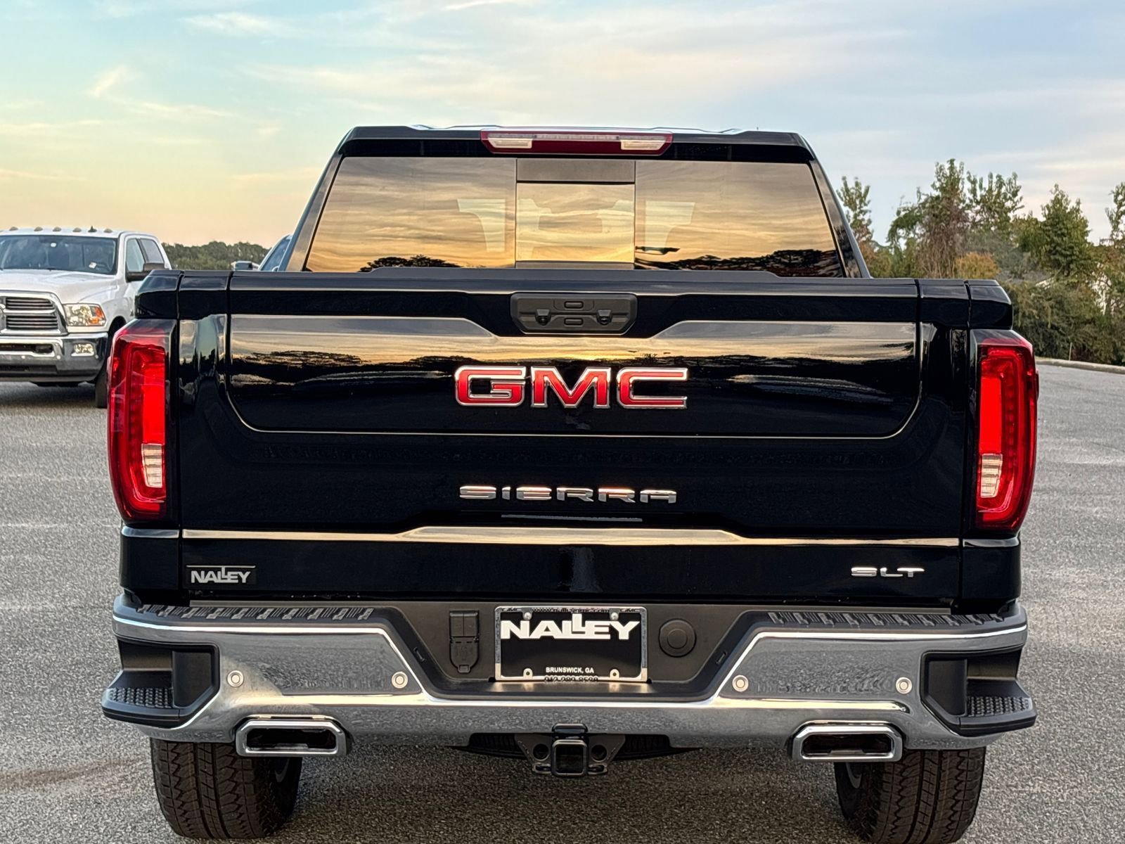 New 2026 GMC Sierra 1500 SLT w/ SLT Premium Plus Package image 35