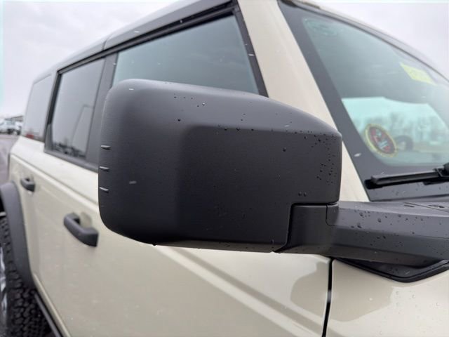 Used 2025 Ford Bronco Badlands image 4