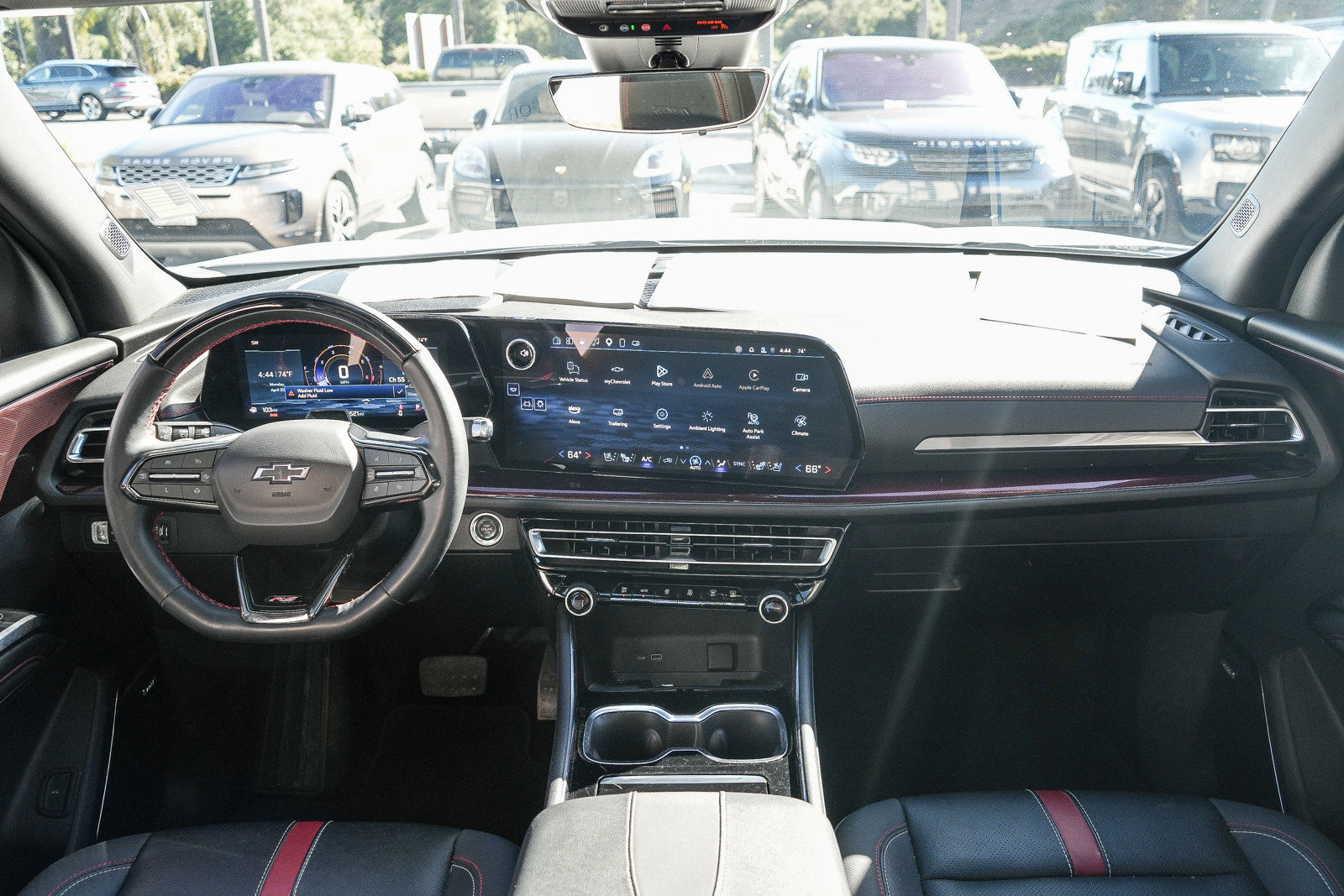 Used 2024 Chevrolet Traverse RS FWD image 13