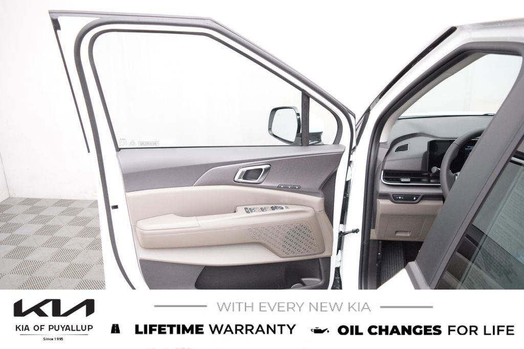 New 2026 Kia Carnival EX image 9