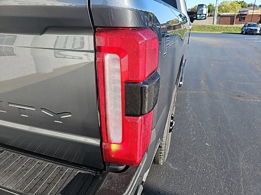 New 2026 Ford F250 XLT w/ XLT Premium Package image 6