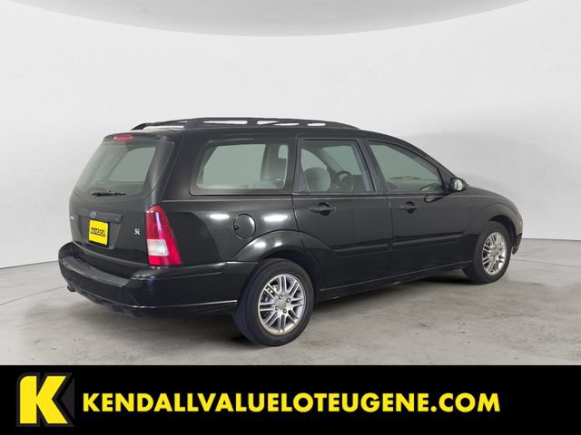 Used 2003 Ford Focus Wagon FWD image 2